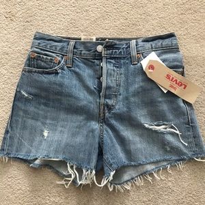Levi Wedgie Jean Shorts